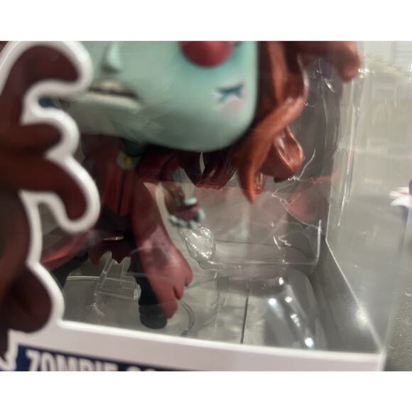 Marvel Zombie Scarlet Witch Pop Vinyl Figure - Picture 5 of 7